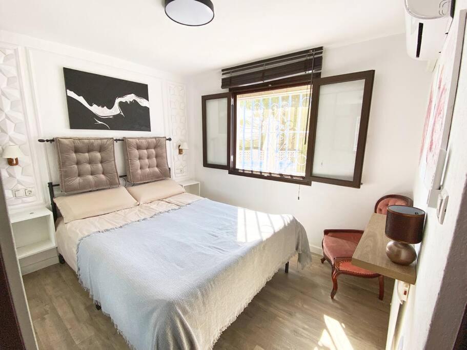 Entire By The Sea With Private Garden And Mini Pool Torrevieja