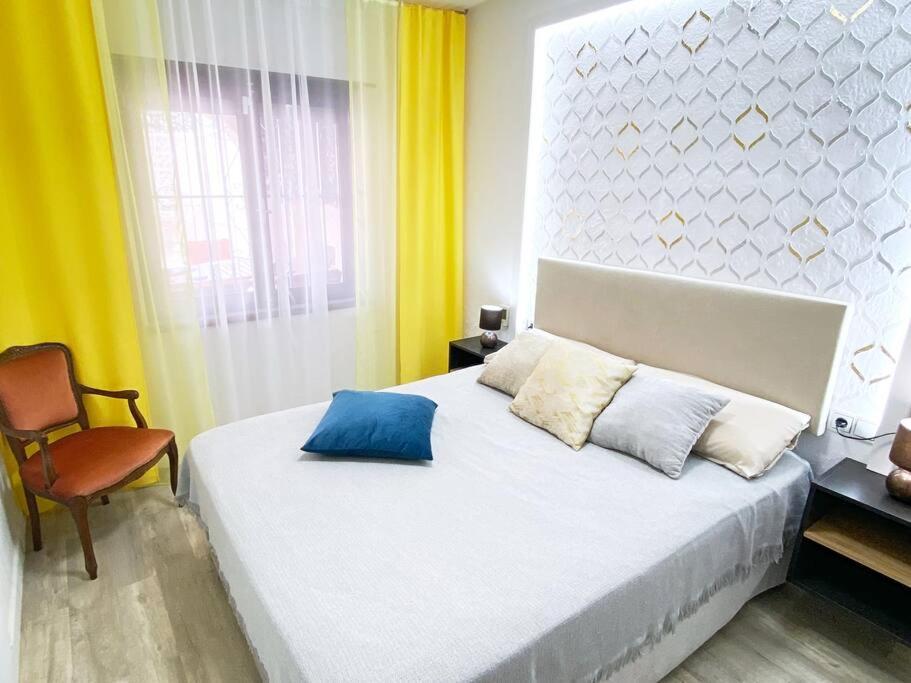 Villa Entire By The Sea With Private Garden And Mini Pool *