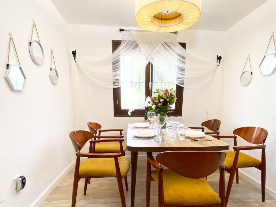 Entire By The Sea With Private Garden And Mini Pool Villa Torrevieja